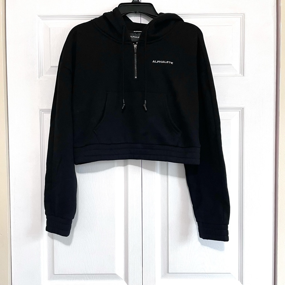 Alphalete cropped hoodie